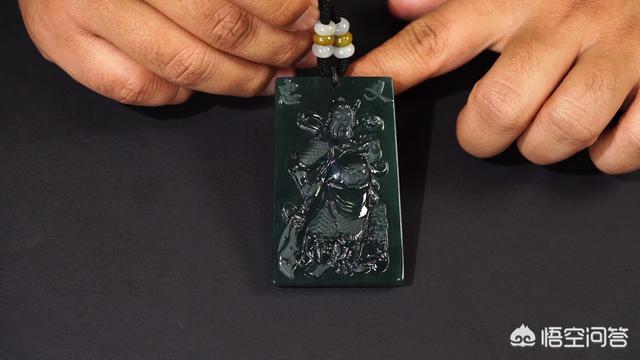 翡翠南齐料的特点,翡翠危料是什么？和缅甸翡翠有何不同？