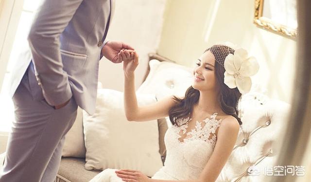 父亲婆婆登记结婚:先登记结婚好还是先办婚礼好？