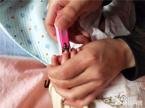 指甲钳套装哪里有卖:给宝宝剪指甲需要专门的宝宝指甲套装么？