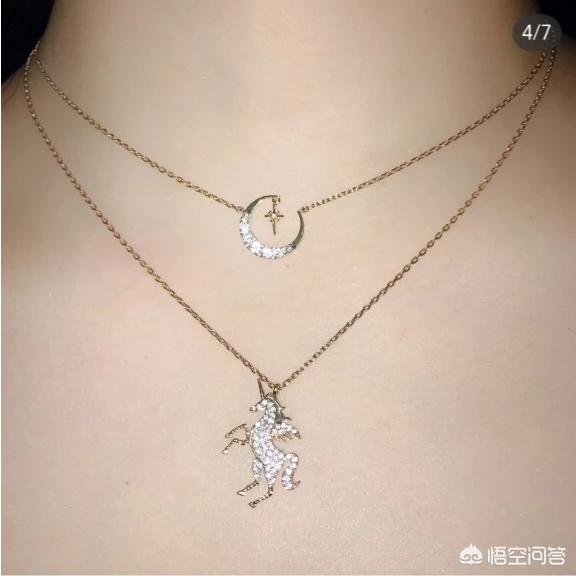 lv字母项链:LV包包有什么方法可以鉴定吗？(lv水桶包包真假鉴定图解)