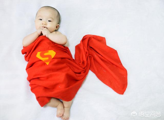 新生儿儿缺钙的表现:宝宝缺钙有哪些症状，怎么办？