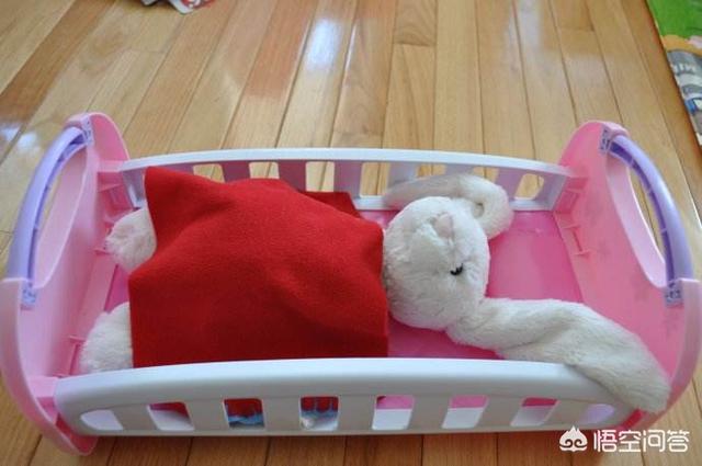 宠物兔拉肚子:兔子拉稀要节食吗，幼兔拉肚子怎么办啊？