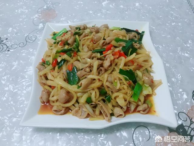每次回老家去饭店吃饭,必点的菜是什么？
