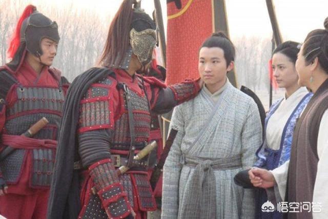 介绍白卷毛狗的特点:新手饲养狗狗，要注意的事情都有什么？
