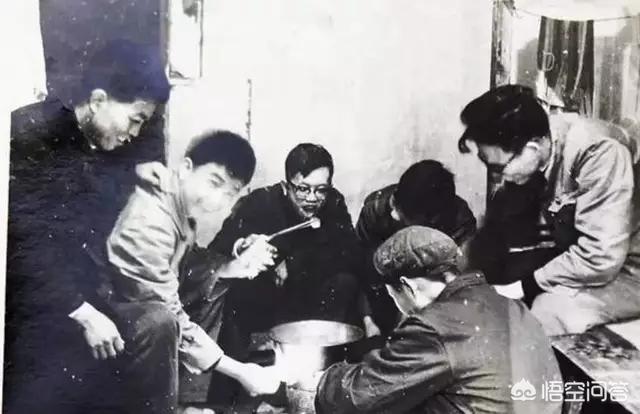 杨振宁介绍简介:杨振宁在全世界的物理科学家中是什么地位？