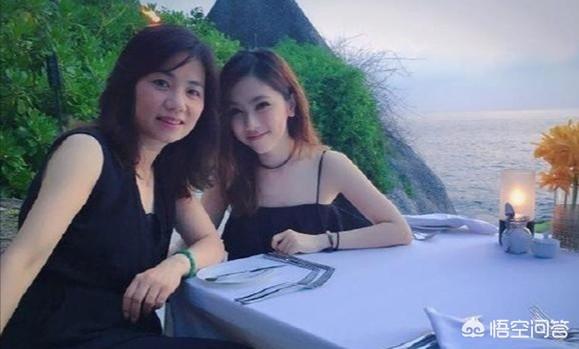 刘诗诗妈妈多大:哪些明星的父母，长得非常美丽，甚至比他们还更美艳的？