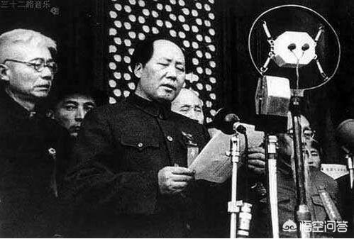属蛇的名人:传统民俗文化十二生肖中巳蛇拥有哪些属性，巳蛇秉性特征是什么？