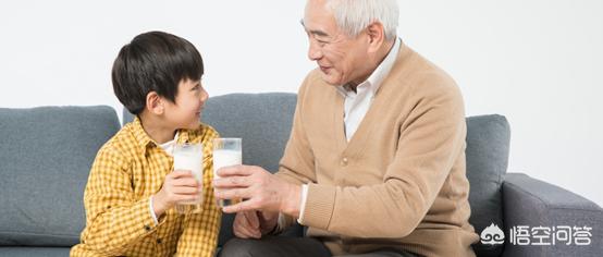 小孩长期喝牛奶有什么不好，小孩长期喝牛奶有什么不好