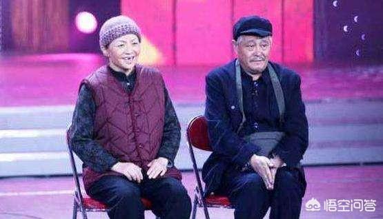 赵本山和宋丹丹:赵本山和黄宏两个人中，你更喜欢宋丹丹和谁搭档演小品，为什么