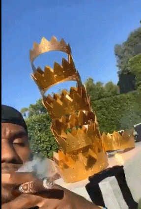 加布里艾尔尤尼恩:魔术师生日晒全家福，网友:儿子又漂亮了！怎么看