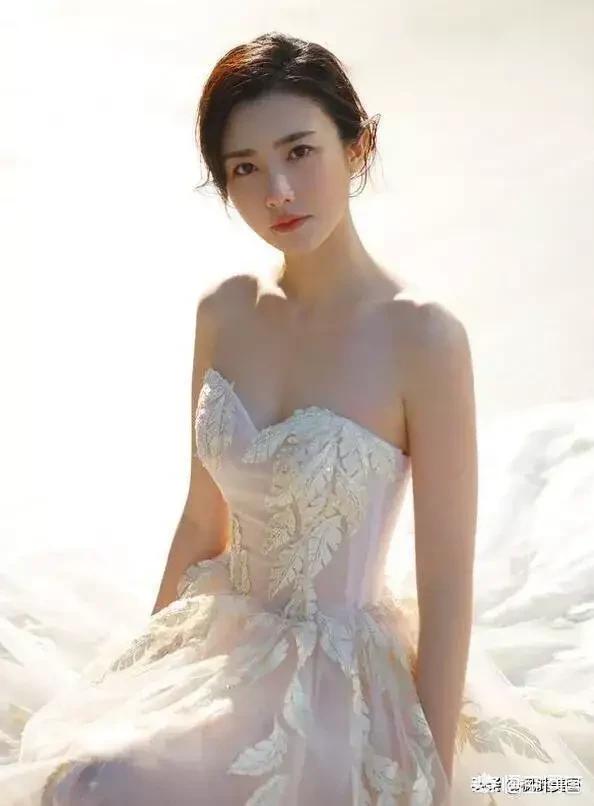 人像摄影后期，你会保留自己真实一面，还是会把脸部的痘斑、皱纹都去除，还是三分修？