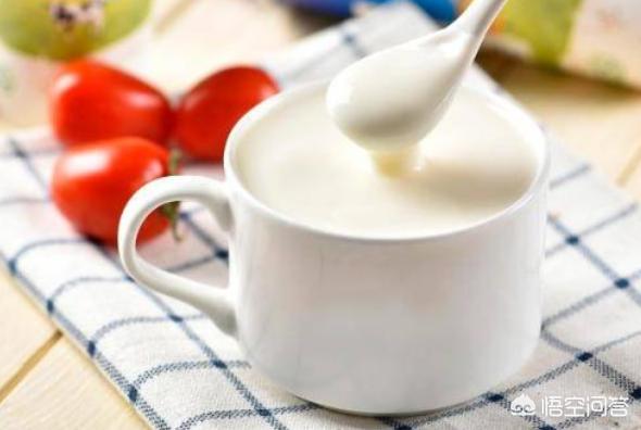 牛奶和酸奶谁的蛋白质更高一些，喝酸奶可以补充蛋白质吗不喜欢喝纯牛奶可以用酸奶代替营养摄入吗