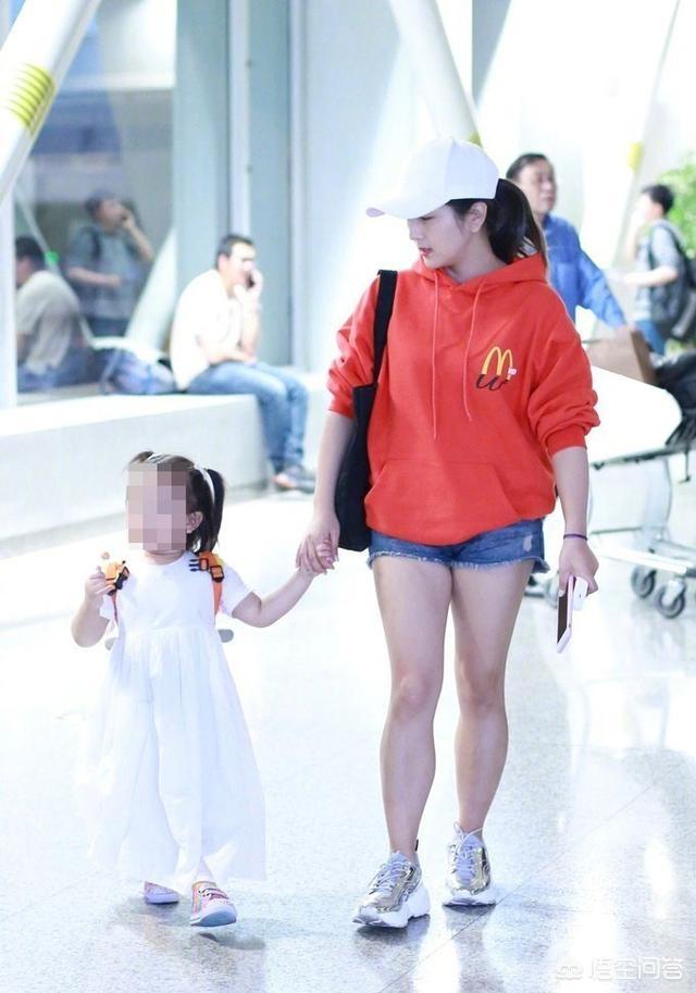 赫子铭出轨:如何评价何洁的穿衣风格？