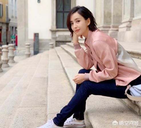 佟丽娅个人资料及图片:佟丽娅辞演《三十而已》引发热议，演员是否应该挑剔角色的人设？