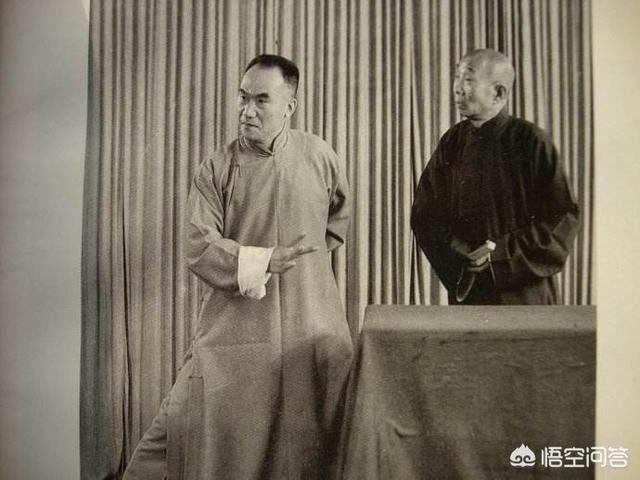 侯宝林谢东:侯宝林退出相声舞台的原因是念错了一个字，是真的吗？
