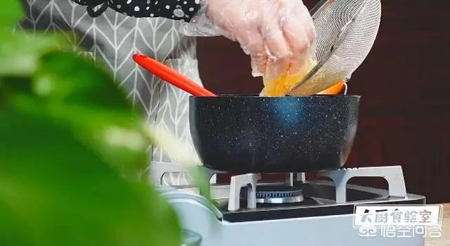 小沙皮狗蛋糕:高颜值食物是否比美味的食物更受欢迎？
