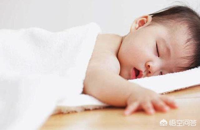 宝宝睡觉出汗是缺锌吗，宝宝一睡觉就出汗，是缺锌吗该如何改善
