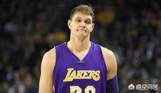 莫兹戈夫:NBA出现过哪些让人无法理解的操作