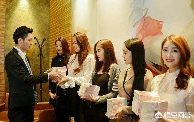 做什么生意一个月能赚10万？