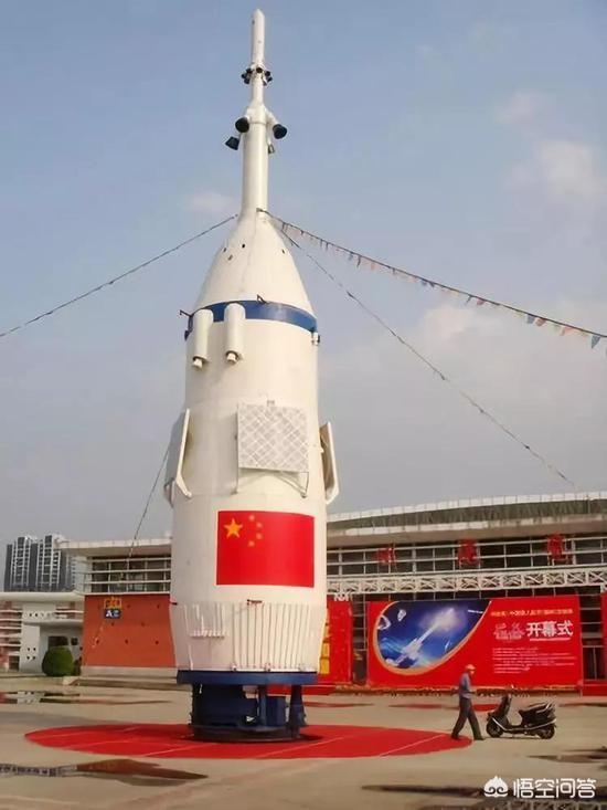 挑战者号航天飞机灾难:飞船在太空中发生爆炸事故，宇航员还能活着回地球吗？