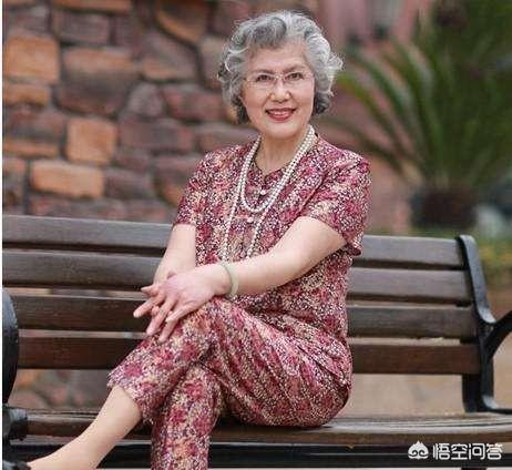 傅莹简历:冬天公务员面试，女生应该怎么穿