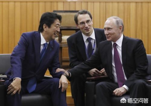 安倍送普京秋田犬价格:安倍晋三突然辞去首相职务，为啥好多人都在夸赞他？