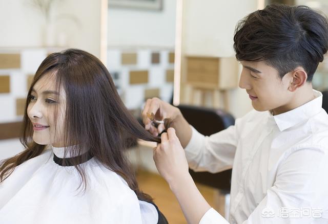 美发师为追求顾客偷头发卖钱，理发师遇到的最大难题是什么？