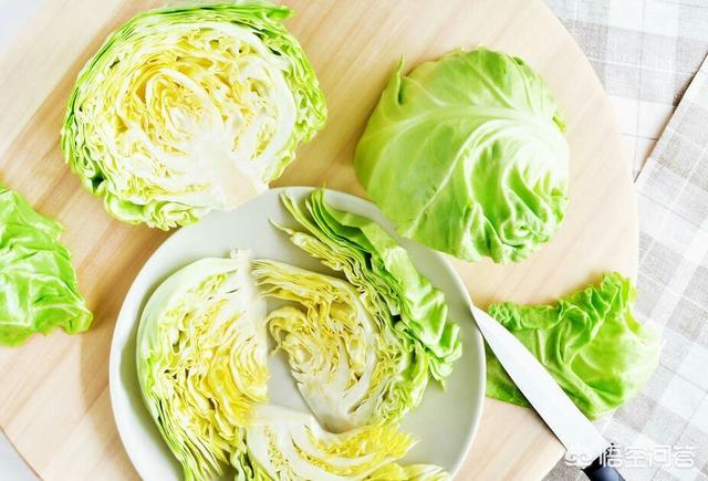 包菜炒肉的做法是什么？