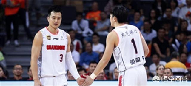 孟铎:游子回家，“CBA韦德”孟铎重回深圳，他的年薪有多少呢？