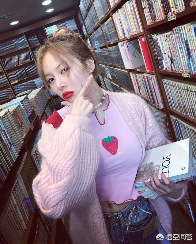 金泫雅整容:如何看待金泫雅在舞台上衣服不慎解开并托胸完成表演？