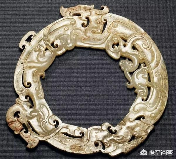 价值1000万的古玉图片,瑞丽游客摔碎的30万玉镯子能值3万吗？