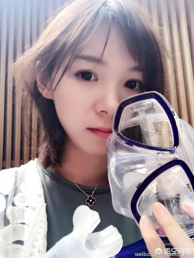 英雄联盟解说小楼为什么要诋毁王多多？她有什么意图？