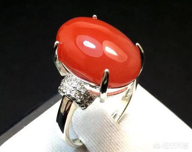 南红是什么材质,南红镶嵌为什么多用18k金？