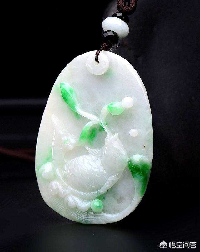 白底青翡翠什么档次,花青种翡翠和白底白底青种的区别？