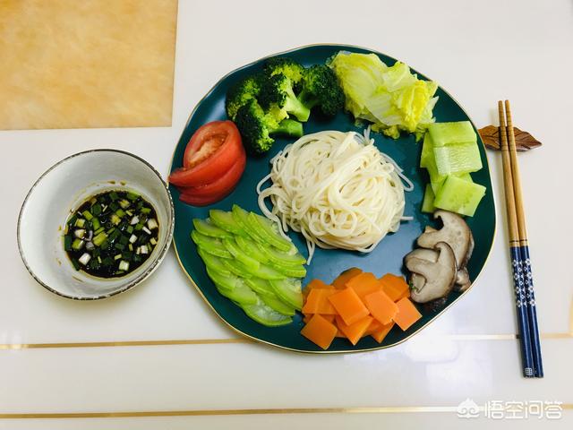 晚餐如何吃才健康，一日三餐为什么说晚餐能决定健康长寿呢