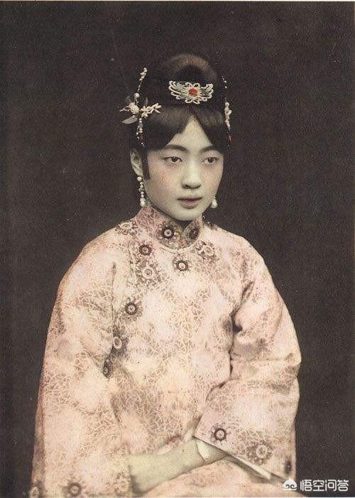 婉容嫁给溥仪的时候,大清气数都尽了,为什么婉容的家人还要把她嫁给溥仪呢？