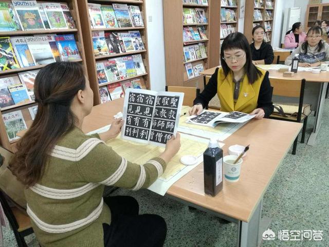 简单开心的微信名三个字:你能否简短的说出快乐的感受(感受快乐作文)