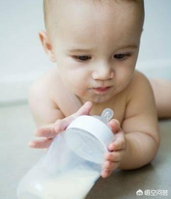 厌奶期症状及解决办法(厌奶期的表现有哪些方面)，宝宝厌奶的表现有哪些宝妈如何帮助宝宝度过厌奶期
