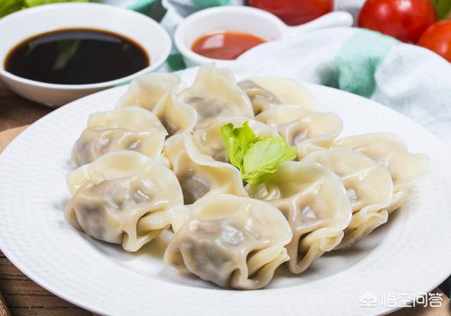 头条问答 - 吃干捞水饺到底是该蘸醋还是该蘸酱油?(2个回答)