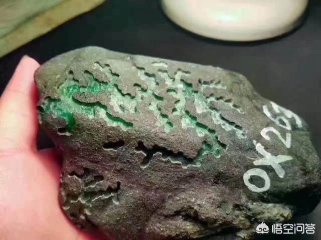 翡翠原石十大场口详解,翡翠原石场口特点，翡翠原石几个著名场口？