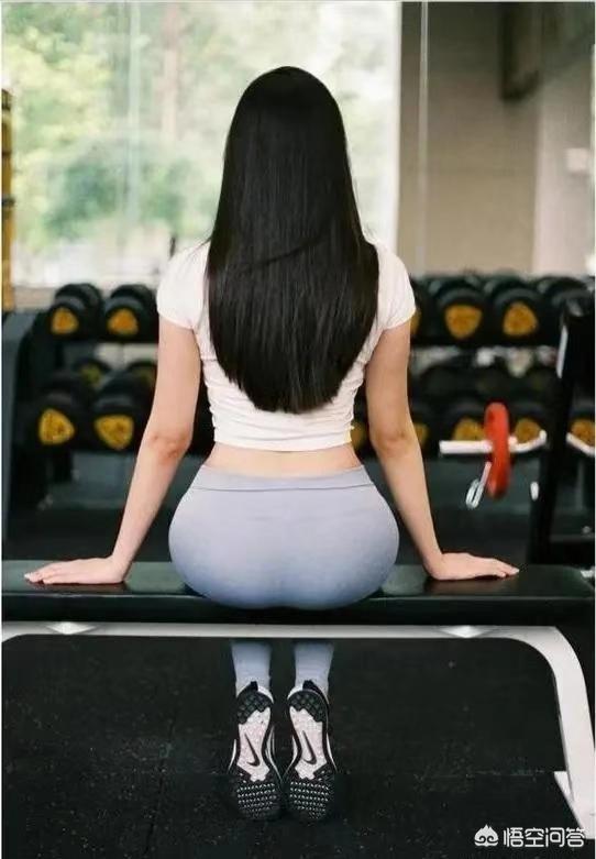 拍背影除了可以让模特站着,还可以让模特怎么摆动作?-生活百科