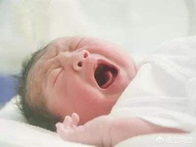 新生婴儿肚子胀气如何快速消除，新生儿肚子胀气，有硬块是怎么回事