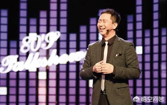 王自健张伯鑫相声:王自健曾与郭德纲齐名京城相声界，为何现在不再说相声？