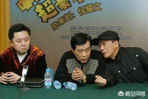 石富宽:有消息称于谦很早就拜了石富宽为师，为什么以前没火起来