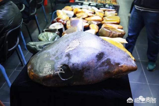 和田玉是透好还是不透好,白玉是不透明的好还是半透明的好？