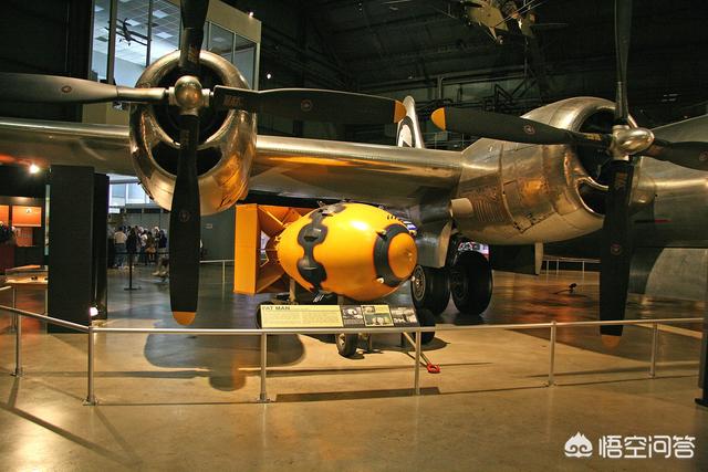 十大幽灵飞机，美军B2幽灵轰炸机属于几代机呢有什么特点