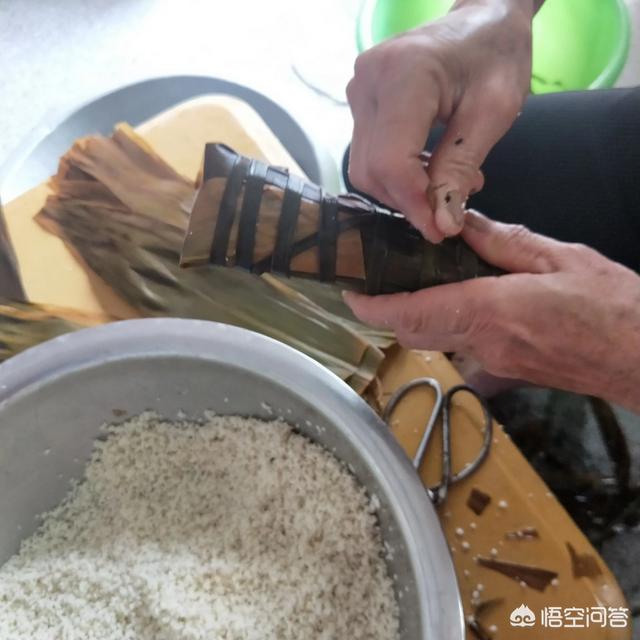 怎样做粽子，怎样做粽子英语作文