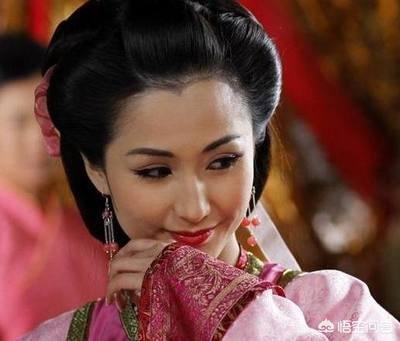 蓝燕自杀:突发！施暴白人警官竟然自杀，是什么原因呢？