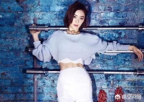 陈晓袁姗姗吻戏:综艺节目中有哪些场景会让你尴尬到脸酸而当事人还毫无察觉？