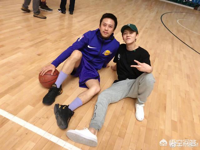 安以轩恋情曝光:罗晋唐嫣公布恋情，为什么胡歌微博沦陷了？